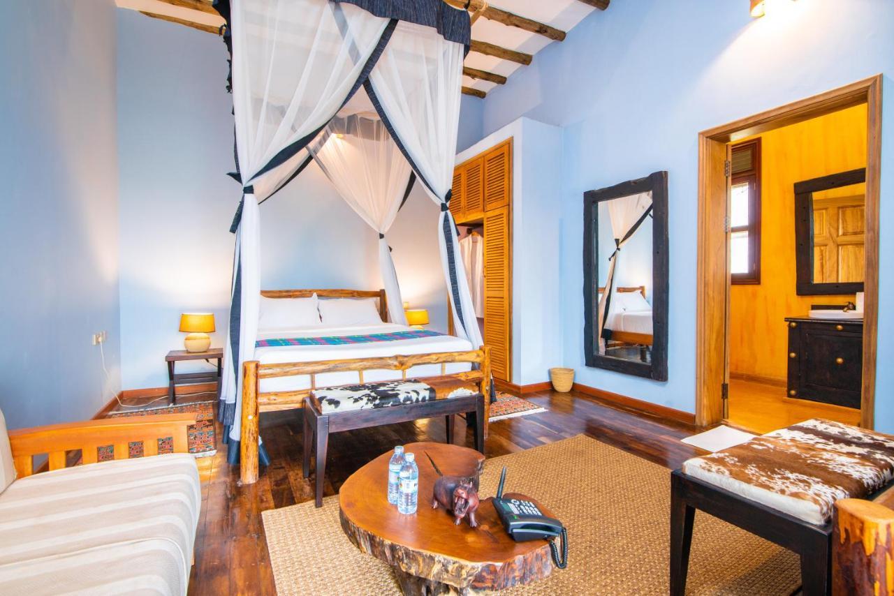 Buffalo Safari Lodge Katunguru ภายนอก รูปภาพ