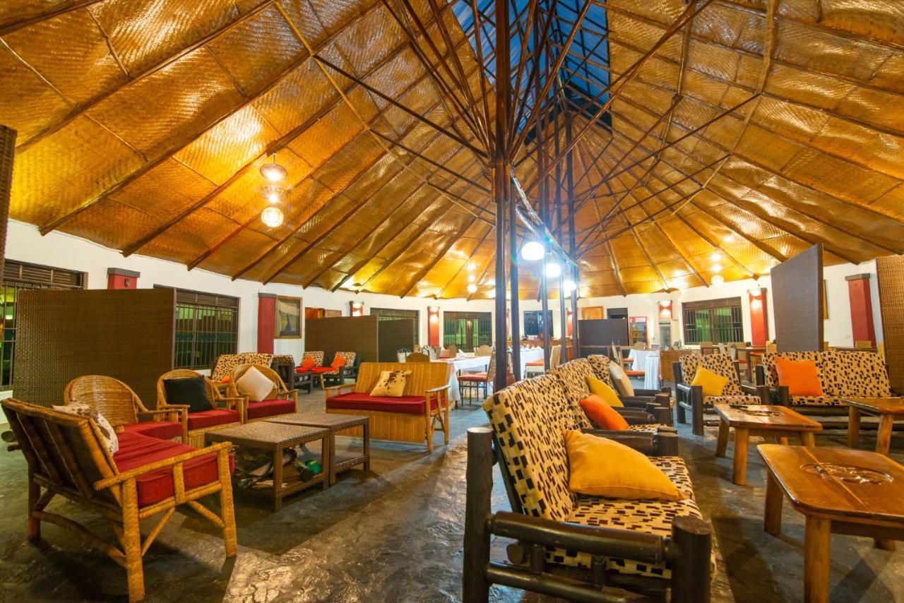 Buffalo Safari Lodge Katunguru ภายนอก รูปภาพ